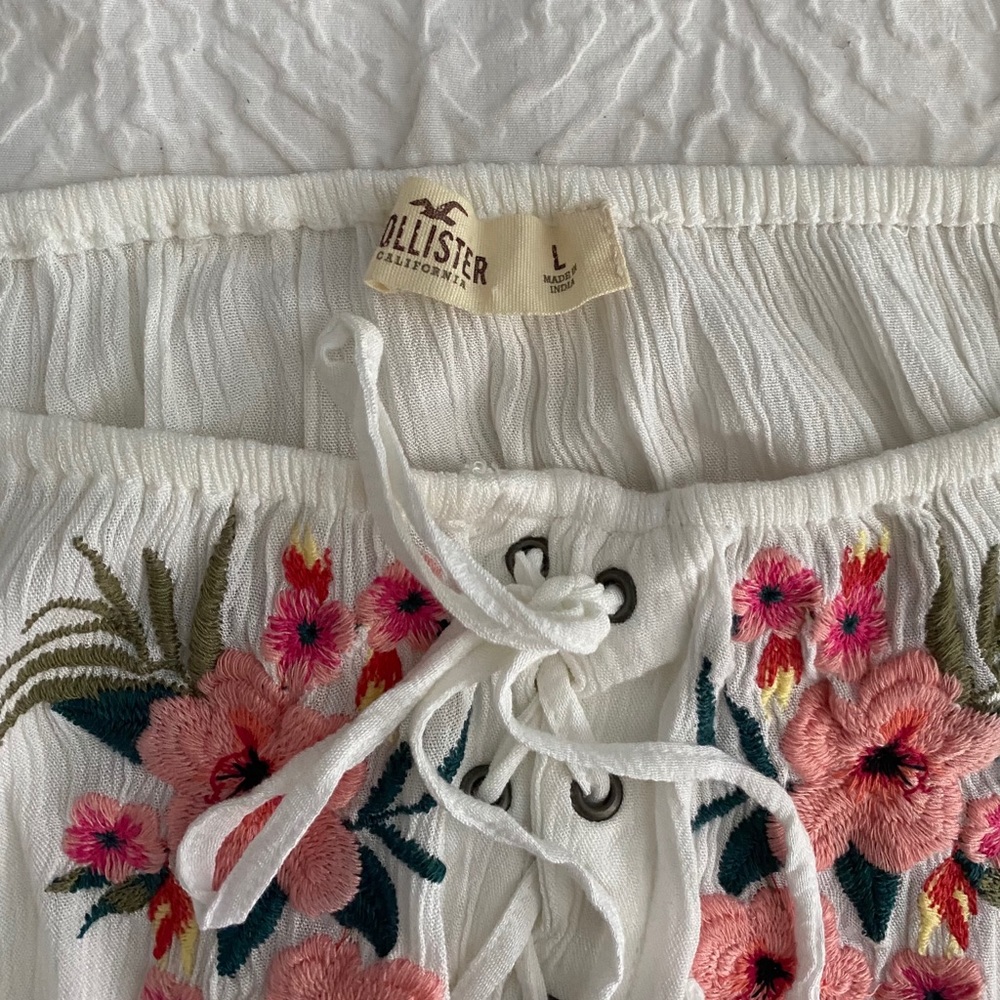 Hollister off the shoulder t-shirt